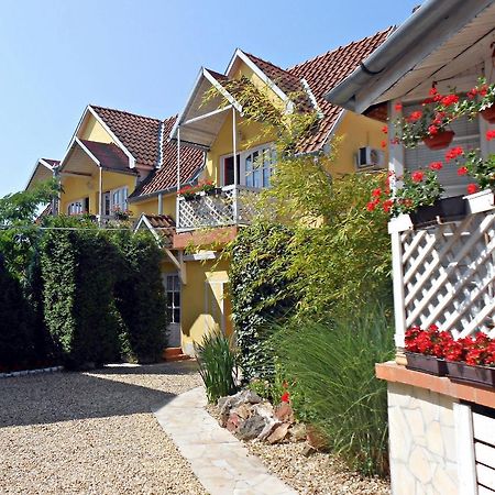 Castello Vendeg Es Apartmanhaz Eger Exteriér fotografie