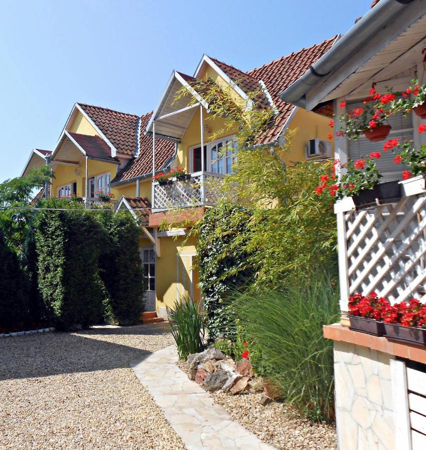 Castello Vendeg Es Apartmanhaz Eger Exteriér fotografie