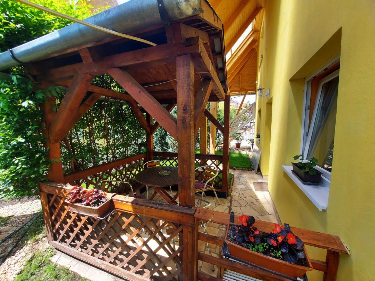 Castello Vendeg Es Apartmanhaz Eger Exteriér fotografie