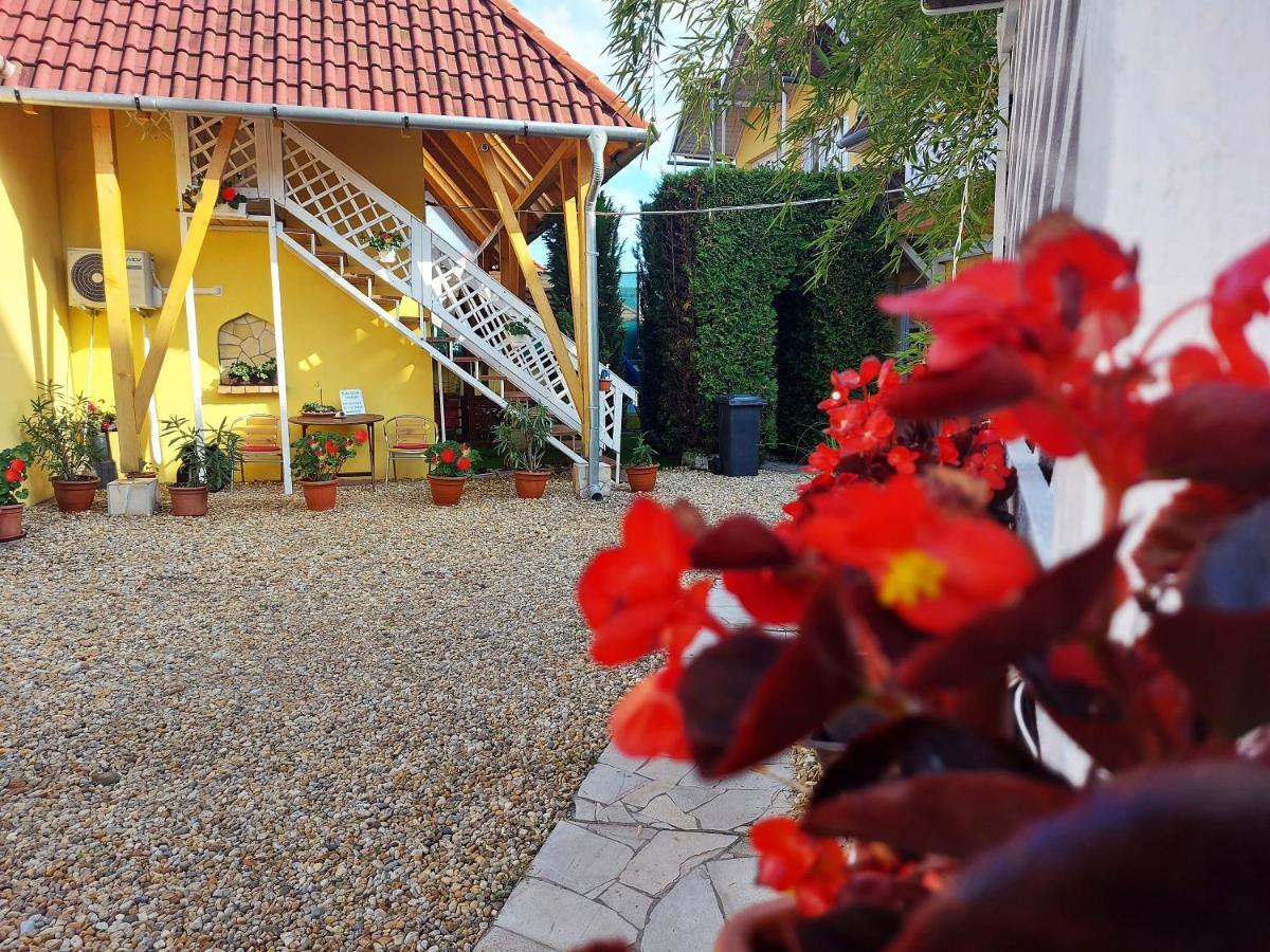 Castello Vendeg Es Apartmanhaz Eger Exteriér fotografie