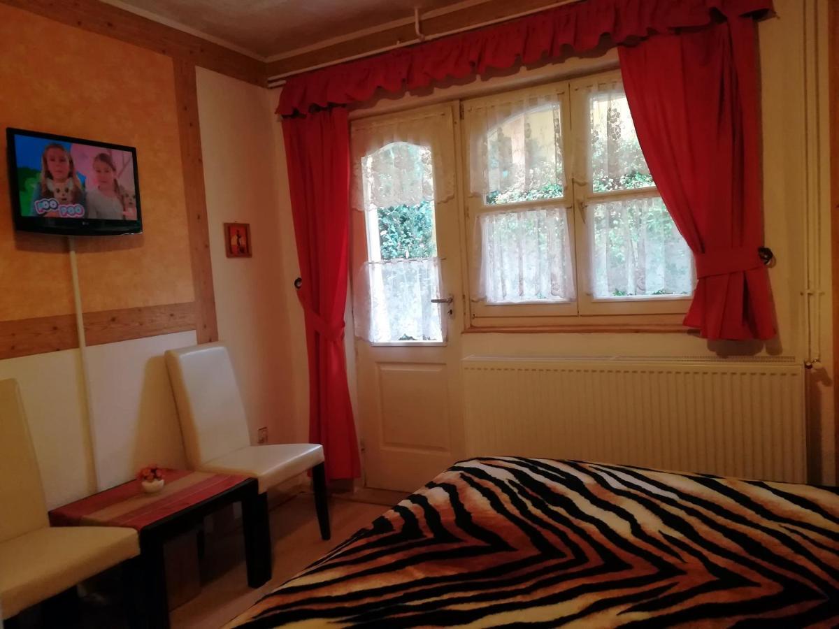 Castello Vendeg Es Apartmanhaz Eger Exteriér fotografie