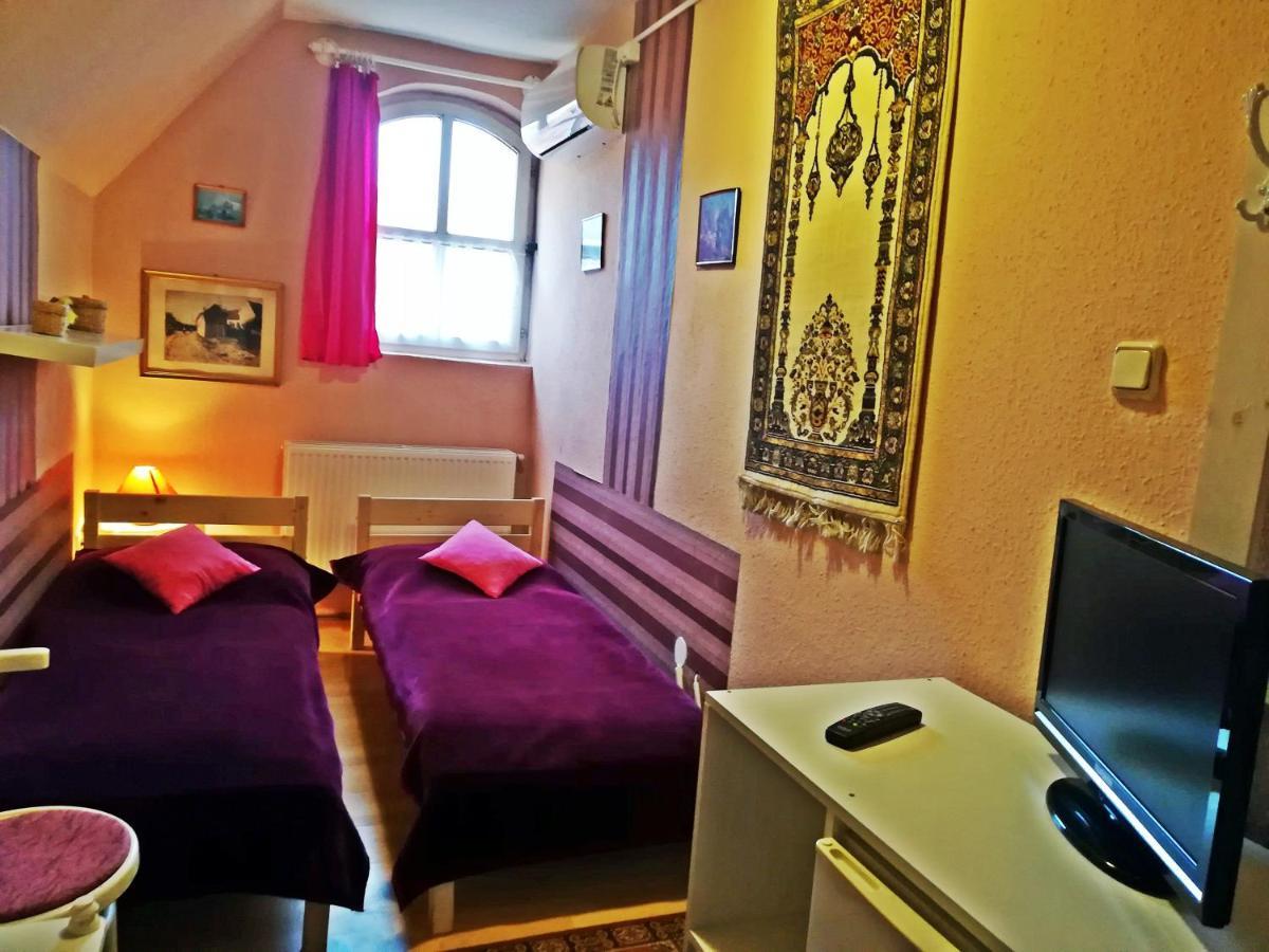Castello Vendeg Es Apartmanhaz Eger Exteriér fotografie