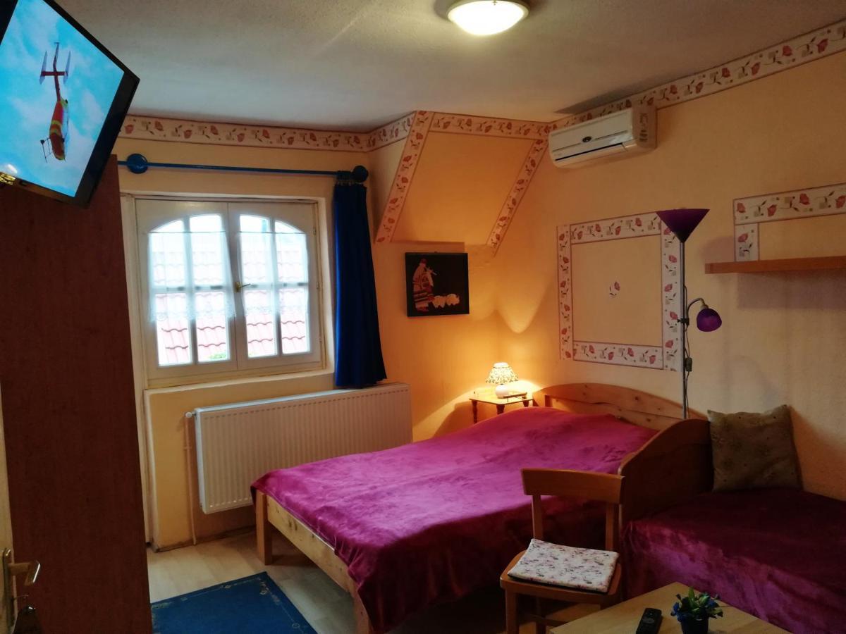 Castello Vendeg Es Apartmanhaz Eger Exteriér fotografie