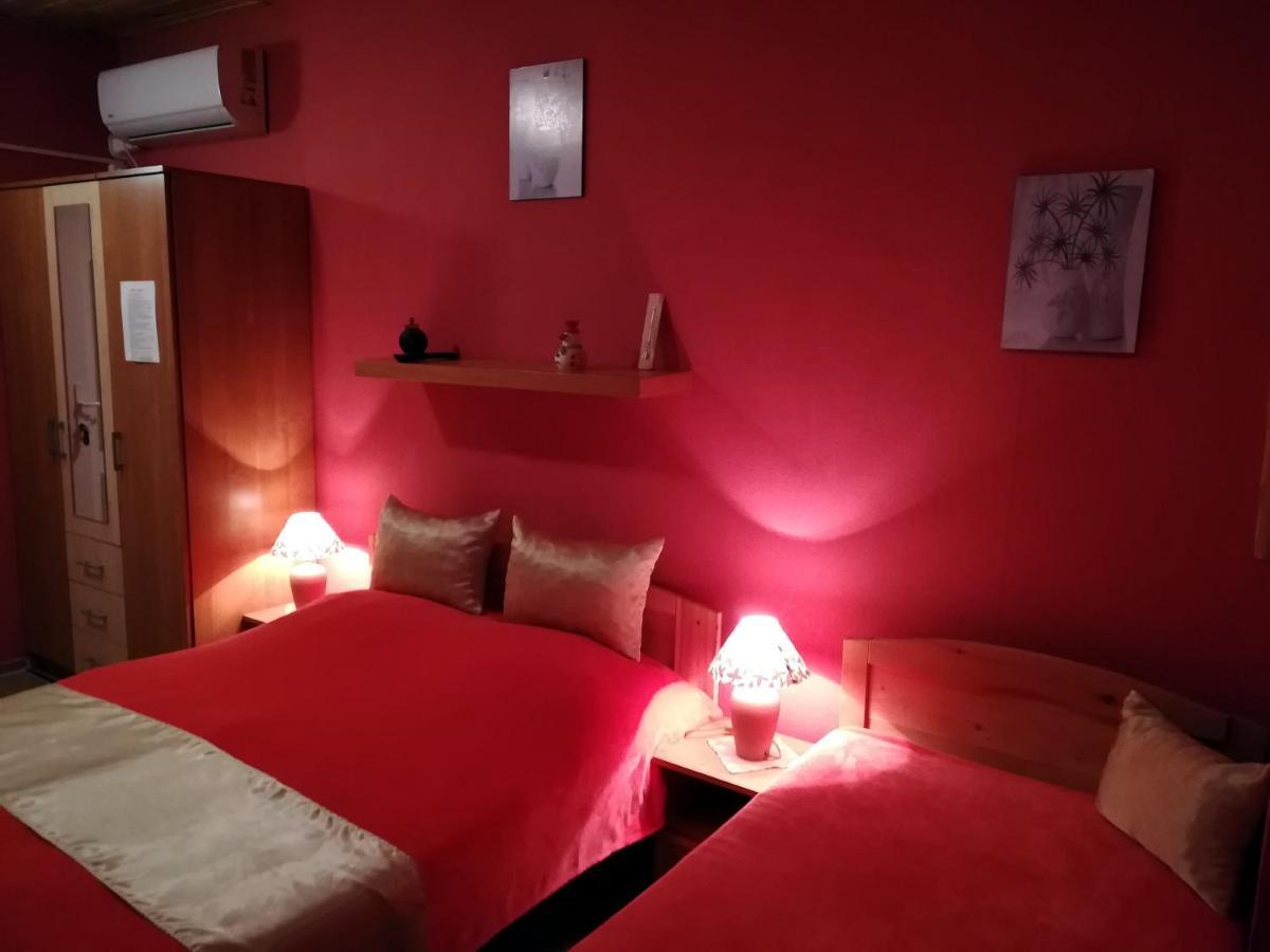 Castello Vendeg Es Apartmanhaz Eger Exteriér fotografie